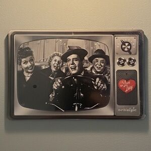 "I Love Lucy" Nostalgic Tin Retro Tv Sign LUCY RICKY FRED ETHEL
Driving 13x8.57"